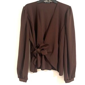 LIVD Size 1X Women's Brown Asymmetrical Bell Sleeve Wrap Top